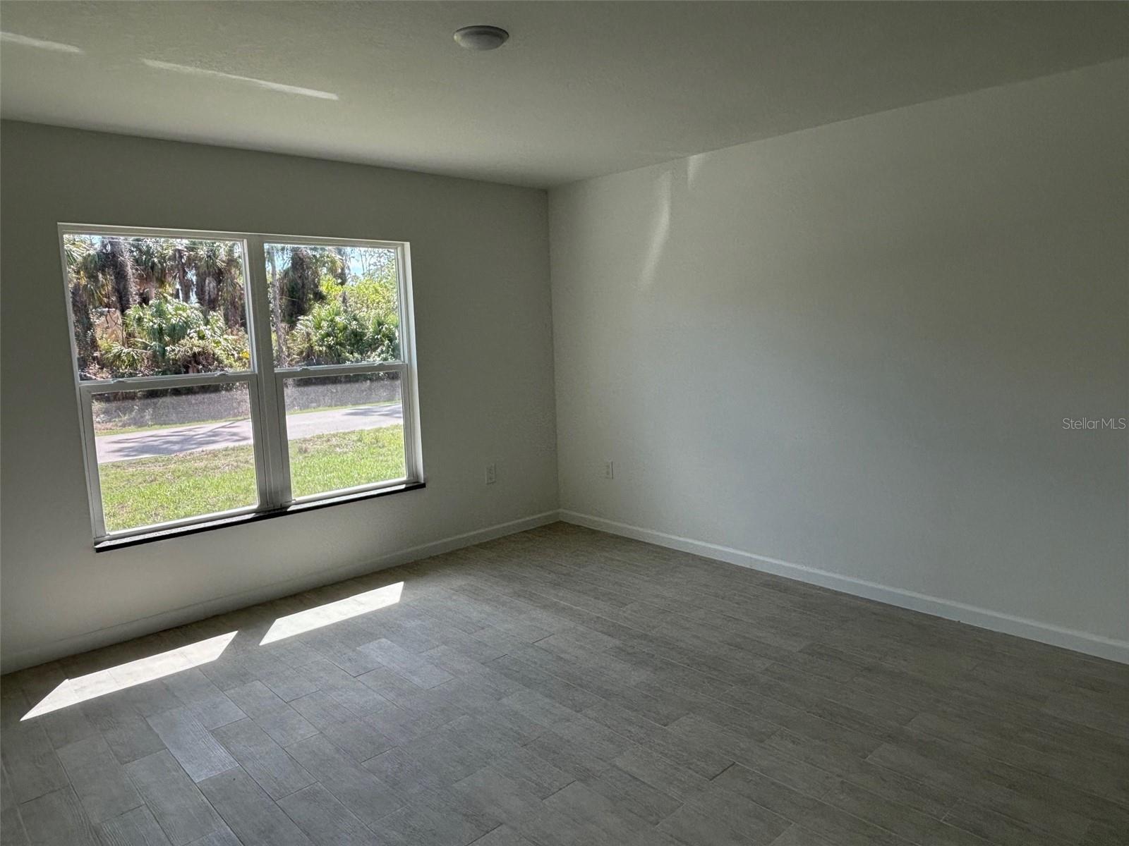 Image 4 of 16 For 3542 Eldron Avenue