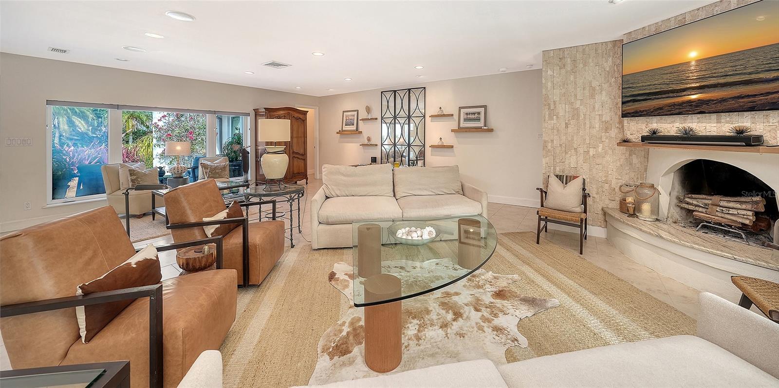 Image 17 of 60 For 443 Bird Key Drive