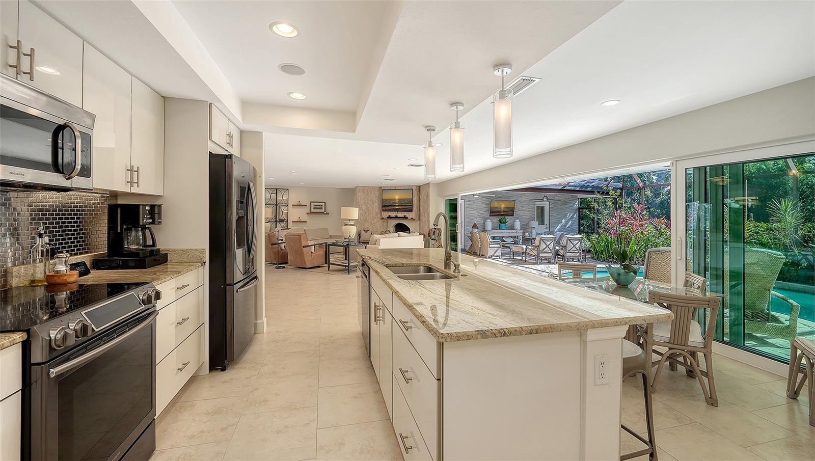 Image 25 of 60 For 443 Bird Key Drive