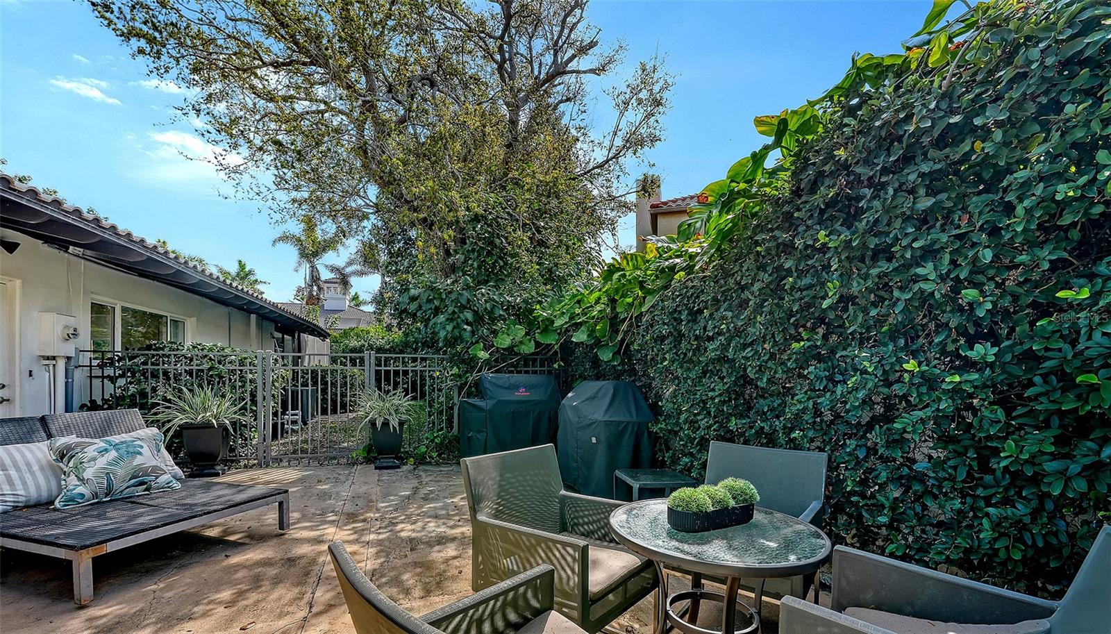 Image 52 of 60 For 443 Bird Key Drive