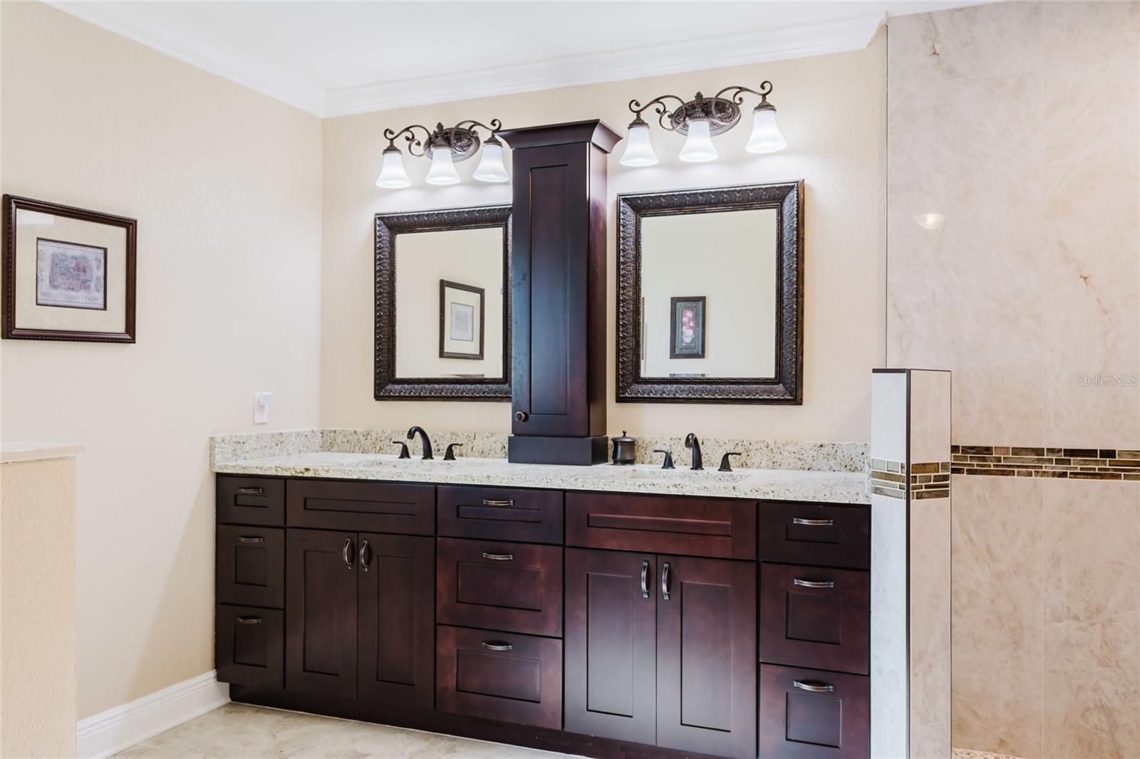 Image 18 of 45 For 1900 Nuremberg Boulevard