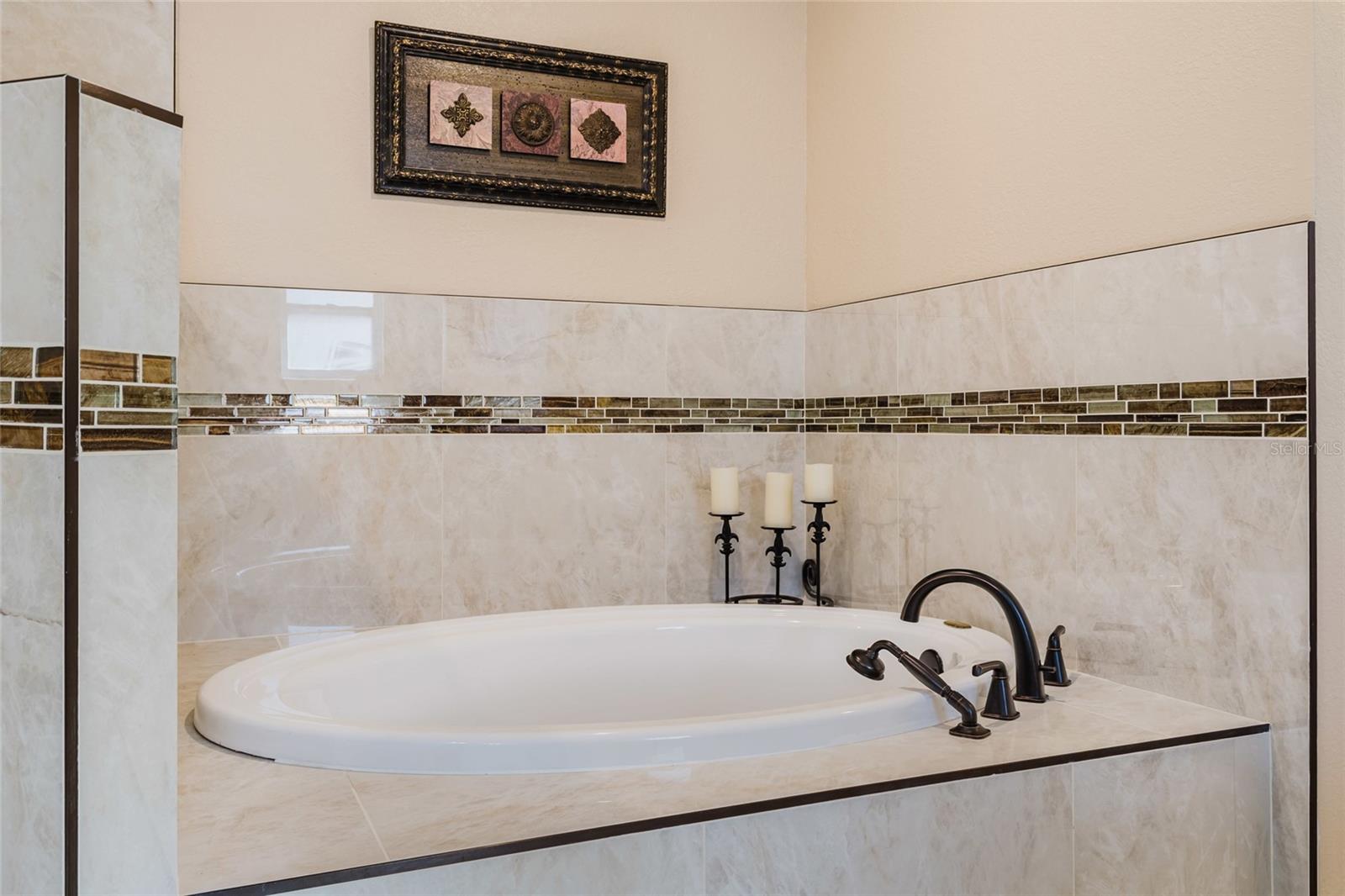 Image 21 of 45 For 1900 Nuremberg Boulevard