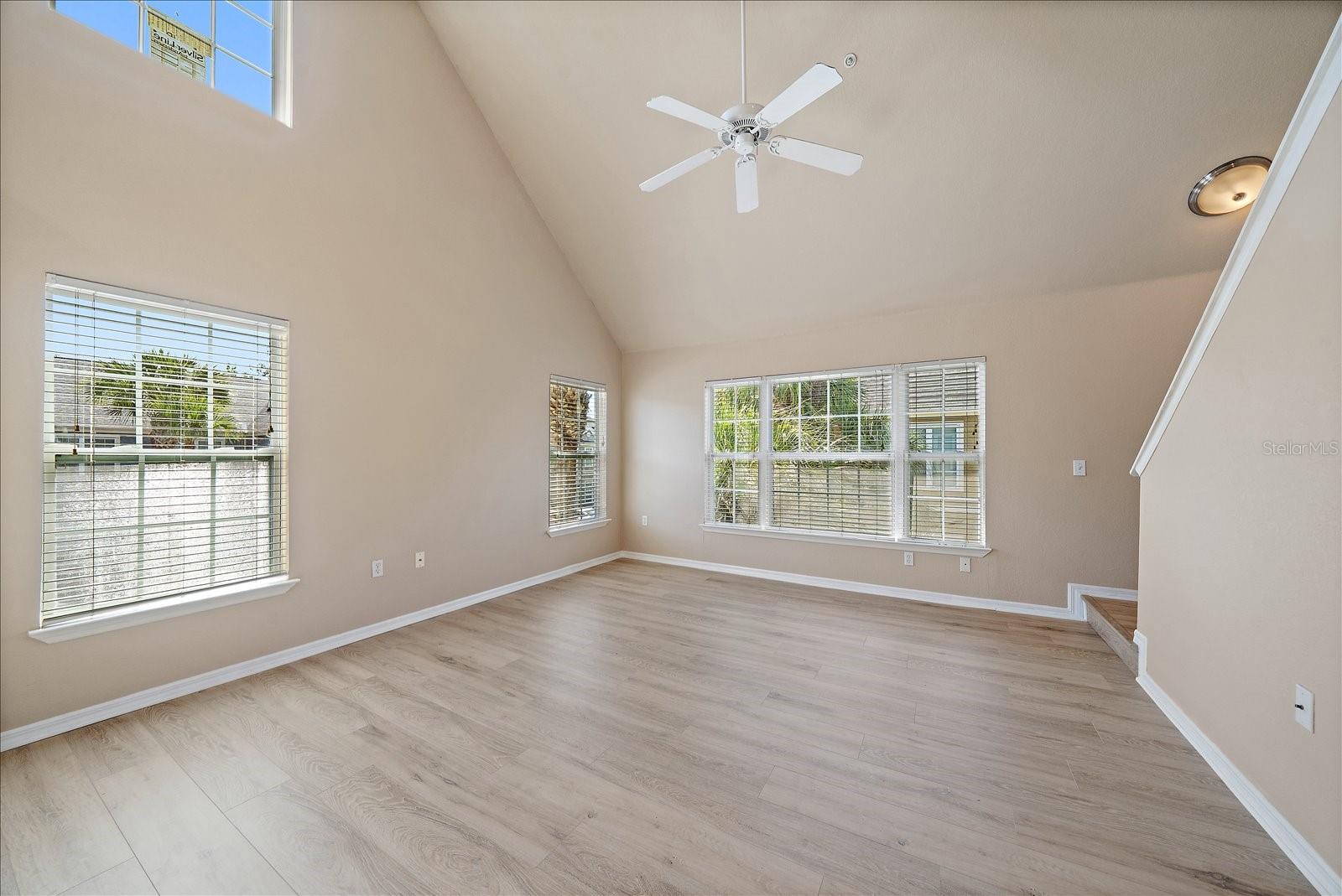 Image 22 of 47 For 5540 Rosehill Road 201