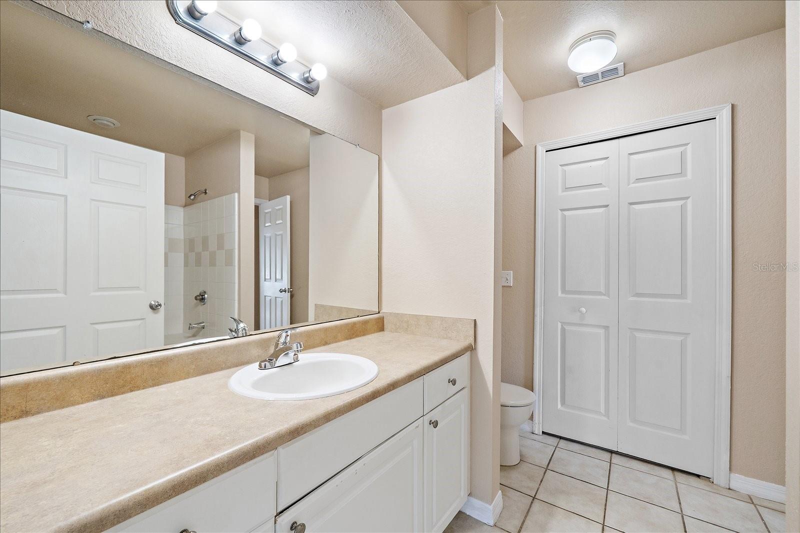 Image 26 of 47 For 5540 Rosehill Road 201