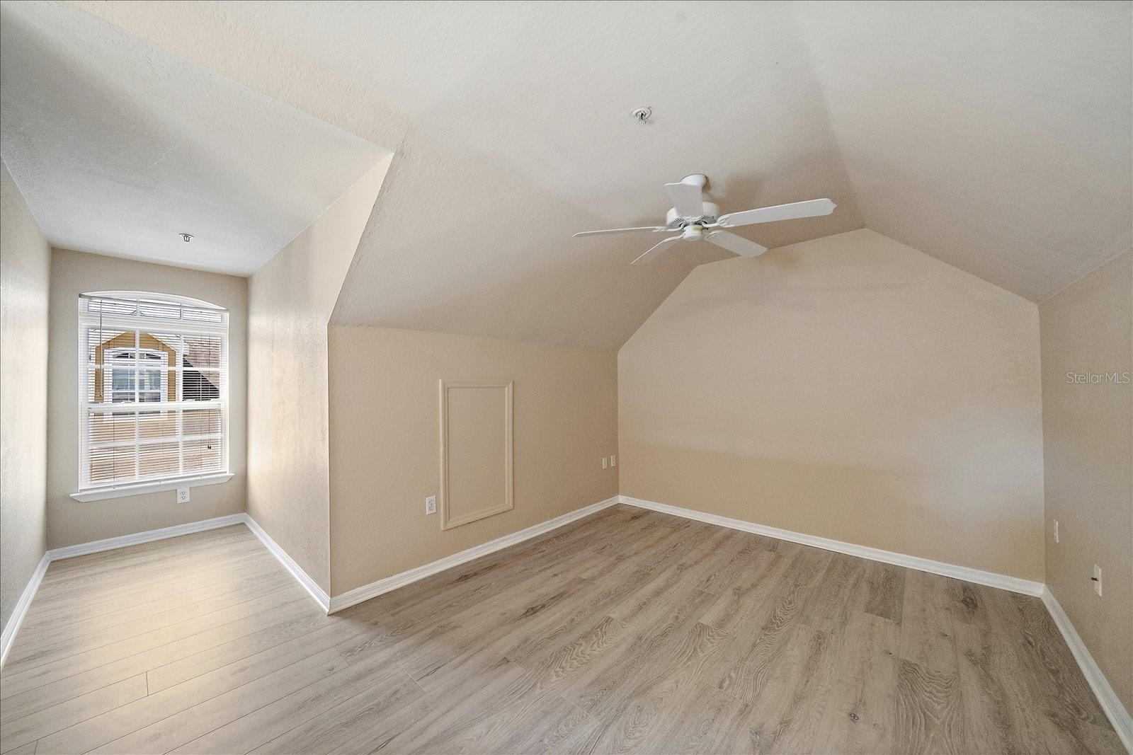 Image 34 of 47 For 5540 Rosehill Road 201