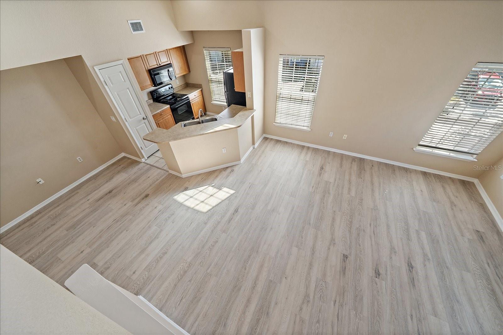 Image 39 of 47 For 5540 Rosehill Road 201