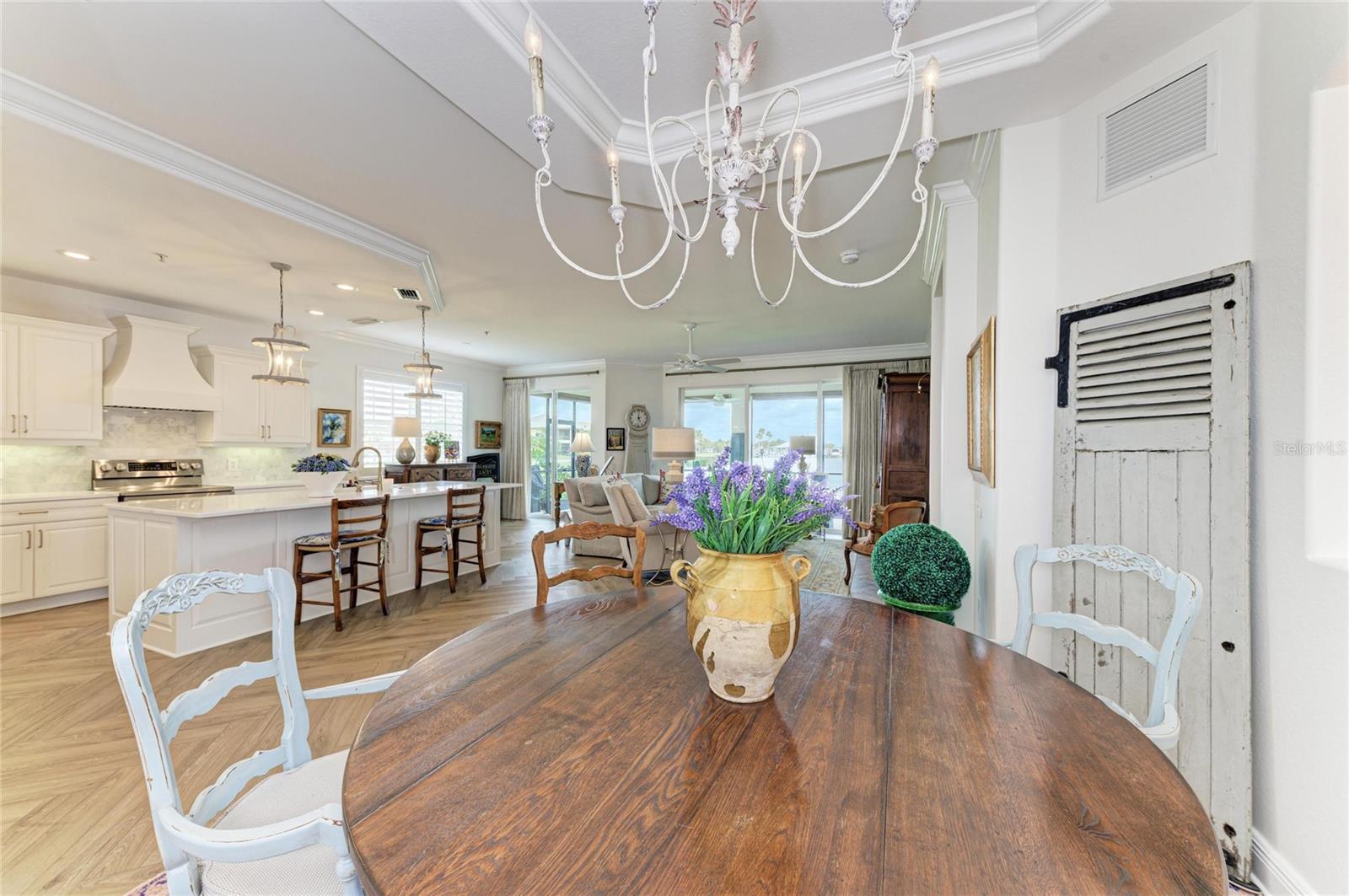 Image 12 of 62 For 1151 Riverscape Street 1151