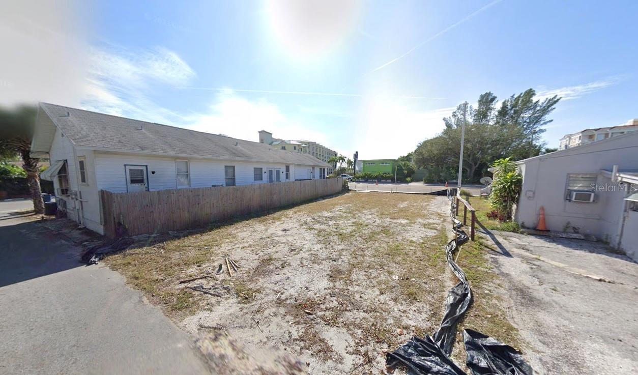 Image 2 of 6 For 12103 Gulf Boulevard