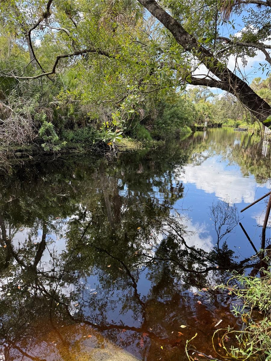 Details for 673 Moon Drive, VENICE, FL 34292