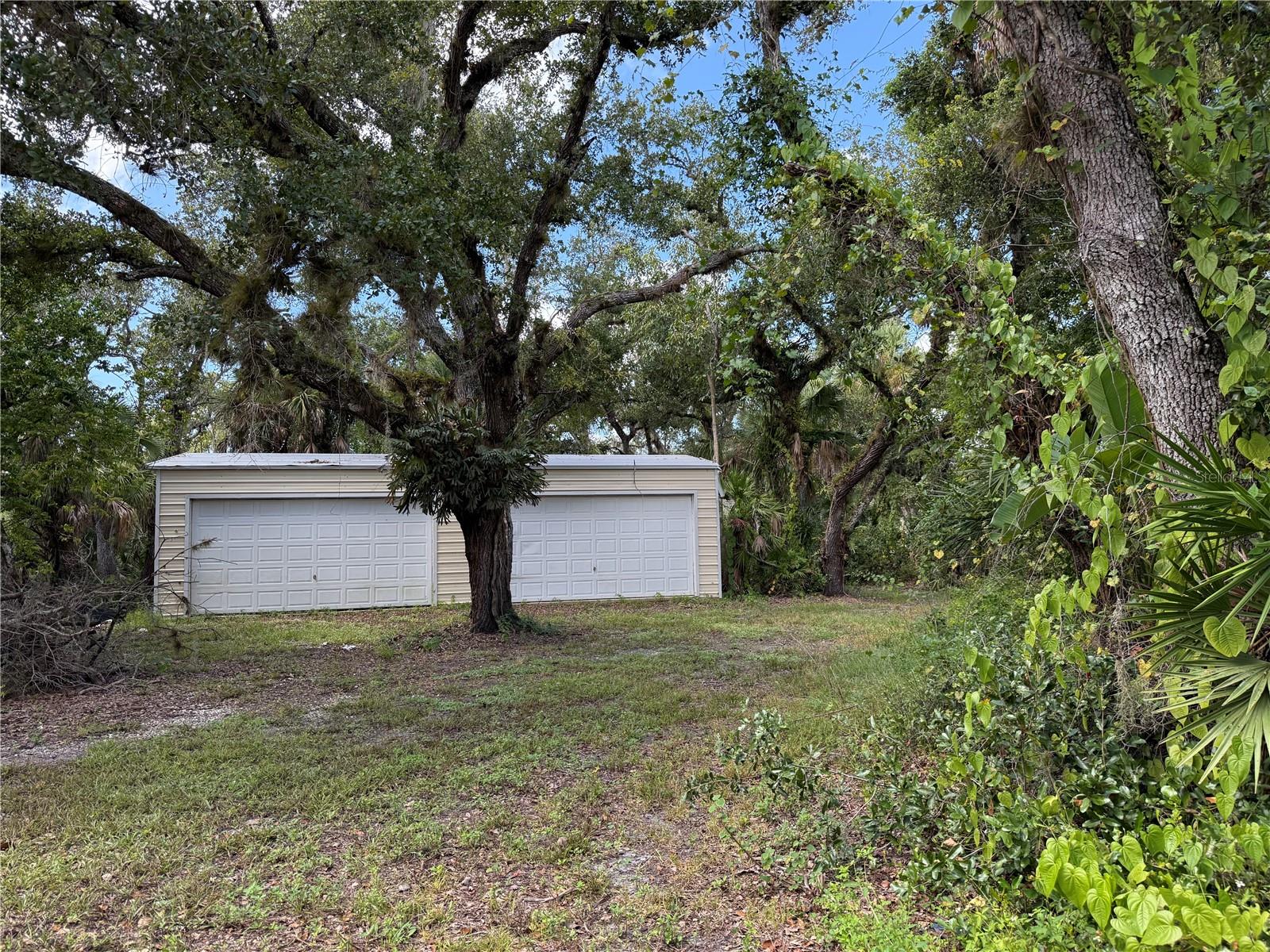 Image 7 of 7 For 673 Moon Drive