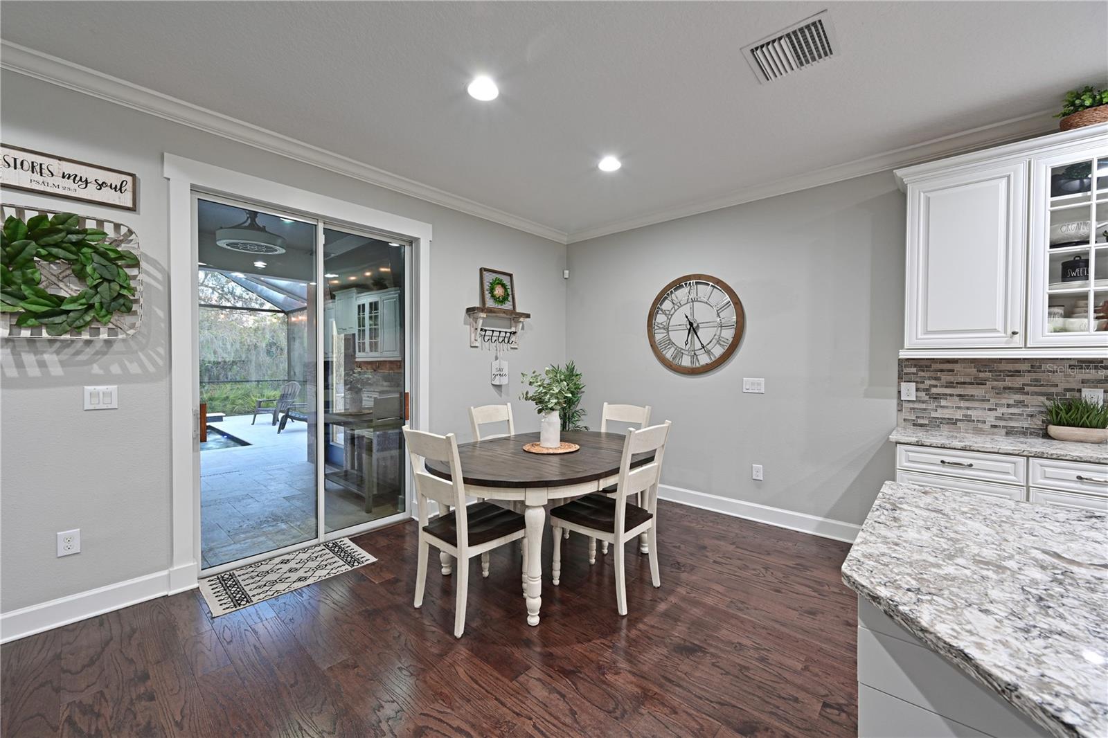 Listing photo id 17 for 4979 60th Avenue Circle E