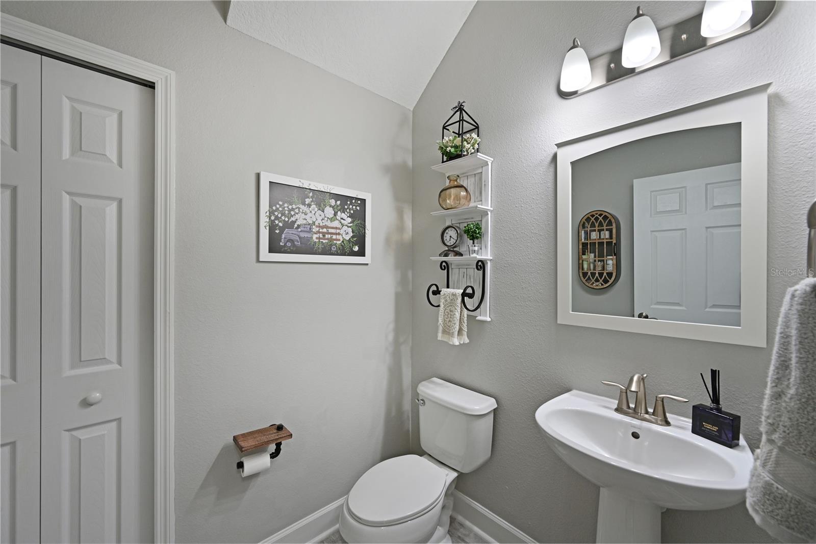 Listing photo id 23 for 4979 60th Avenue Circle E