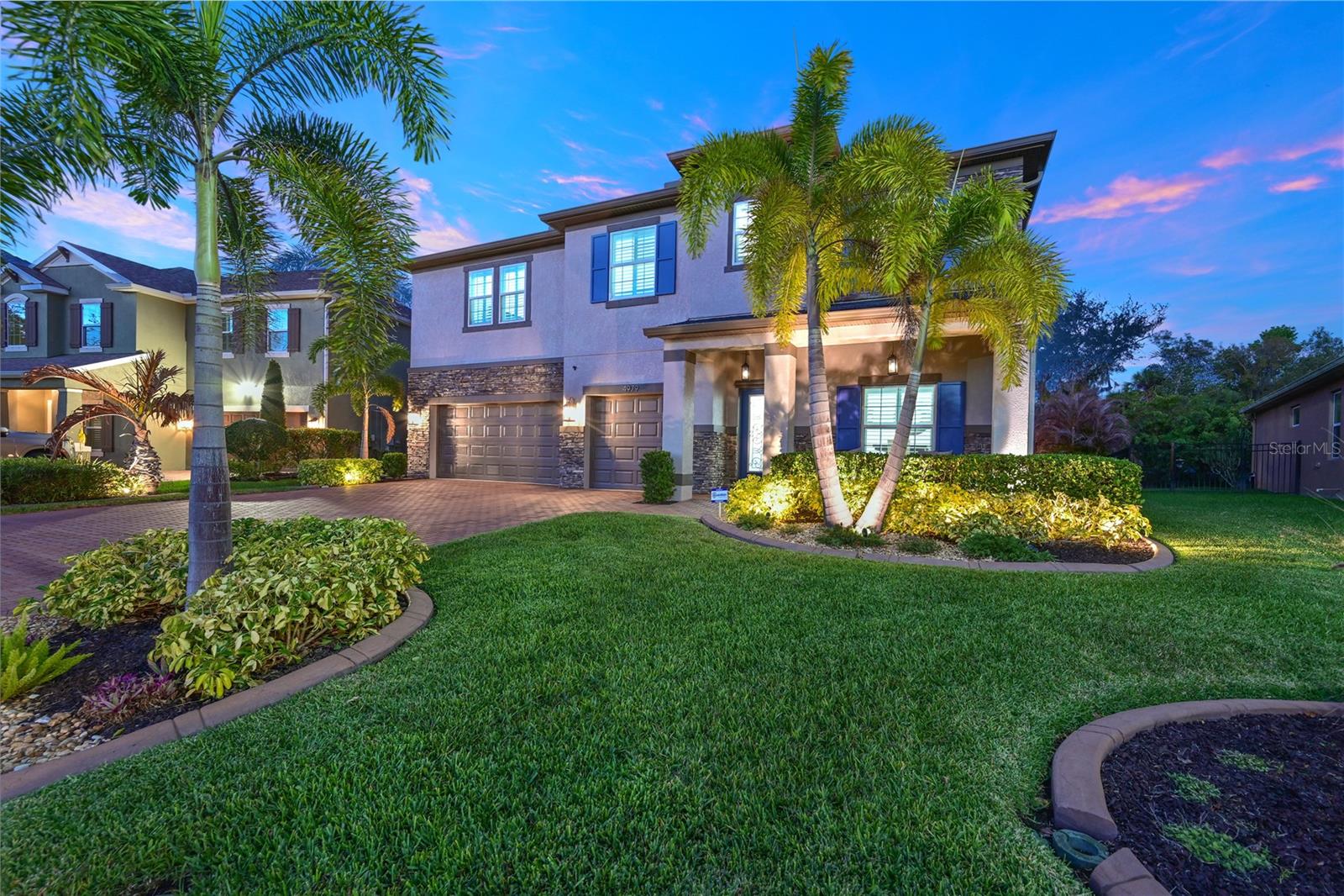 Listing photo id 36 for 4979 60th Avenue Circle E