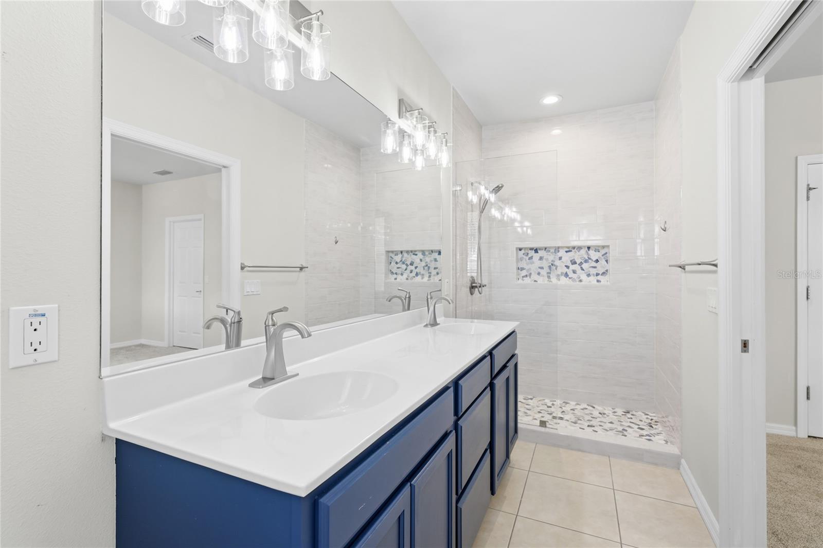 Image 18 of 30 For 3730 82nd Avenue Circle E 104