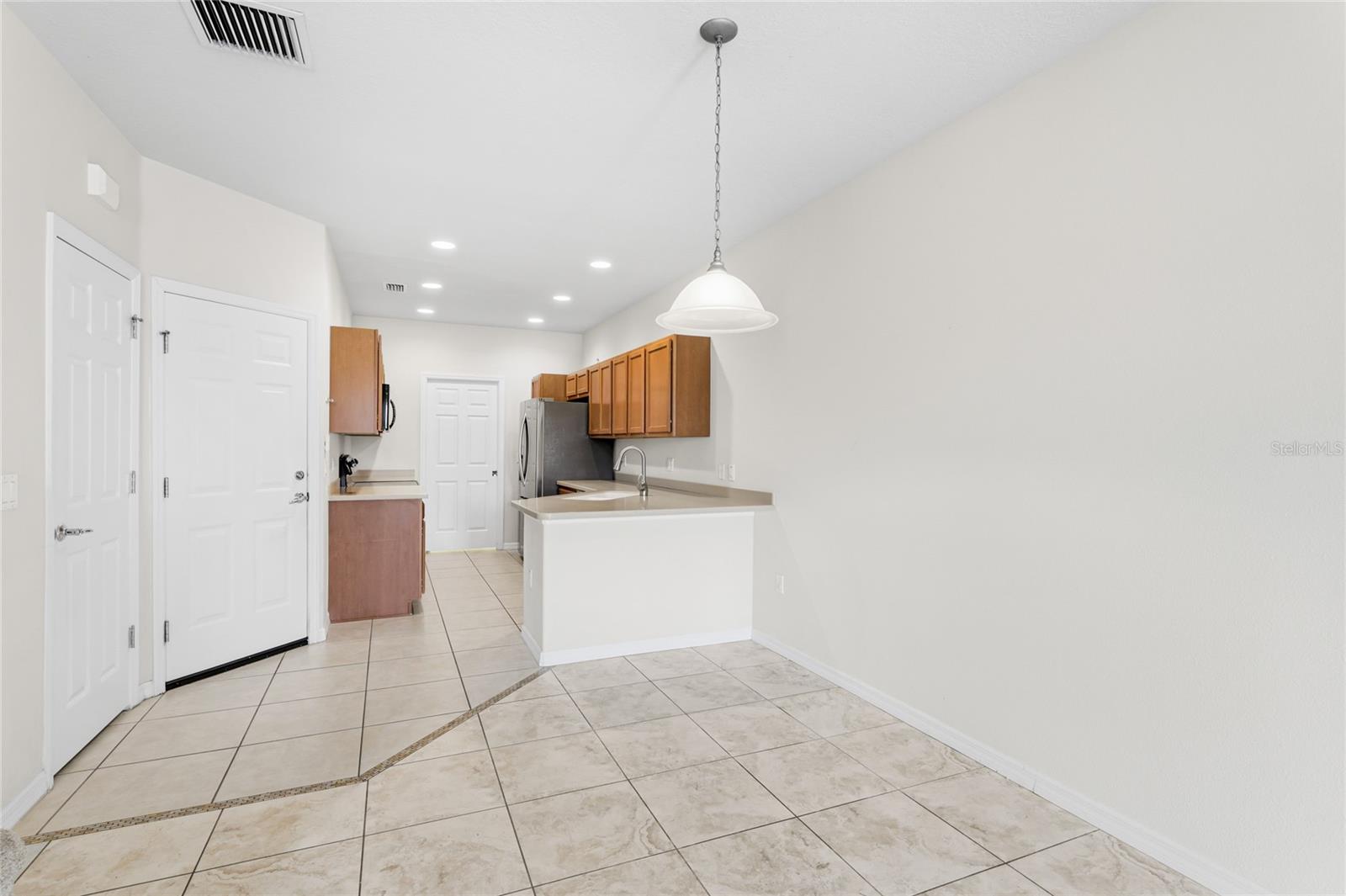 Image 9 of 30 For 3730 82nd Avenue Circle E 104