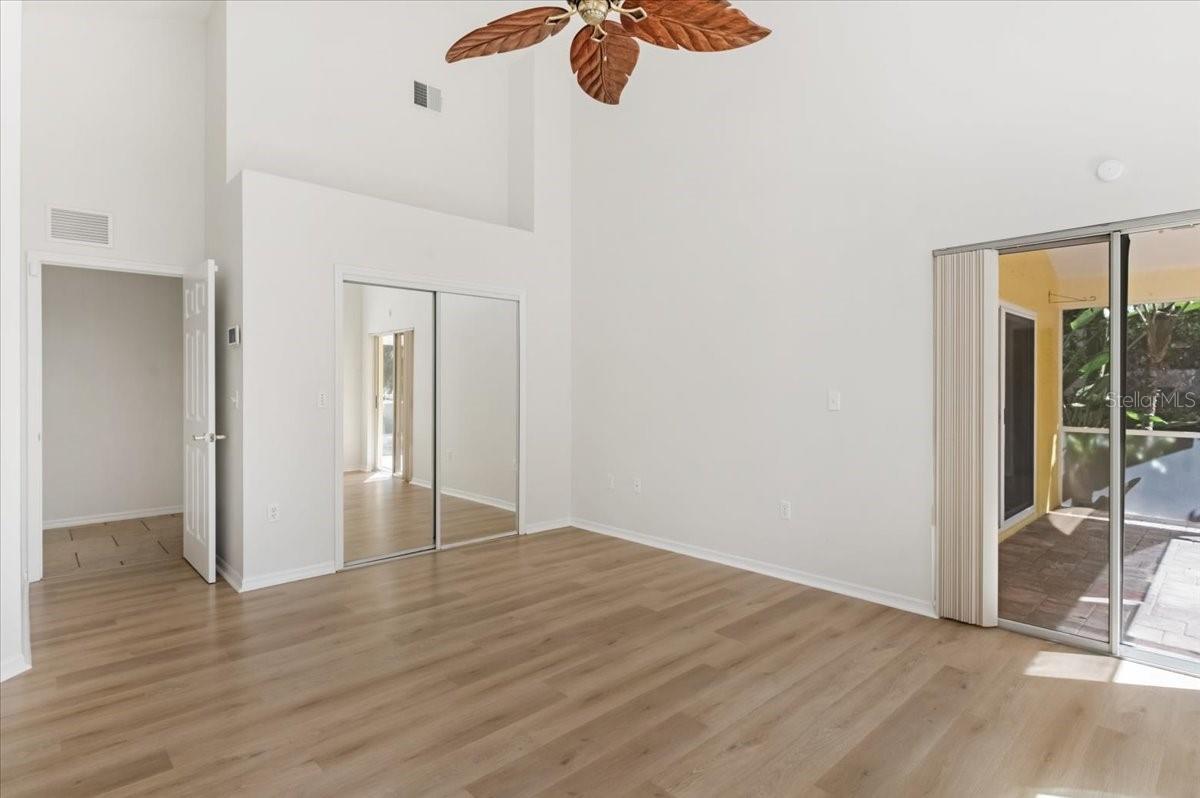 Image 17 of 50 For 6801 Superior Street Circle