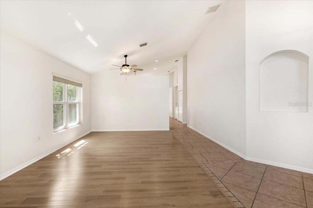 Image 3 of 50 For 6801 Superior Street Circle