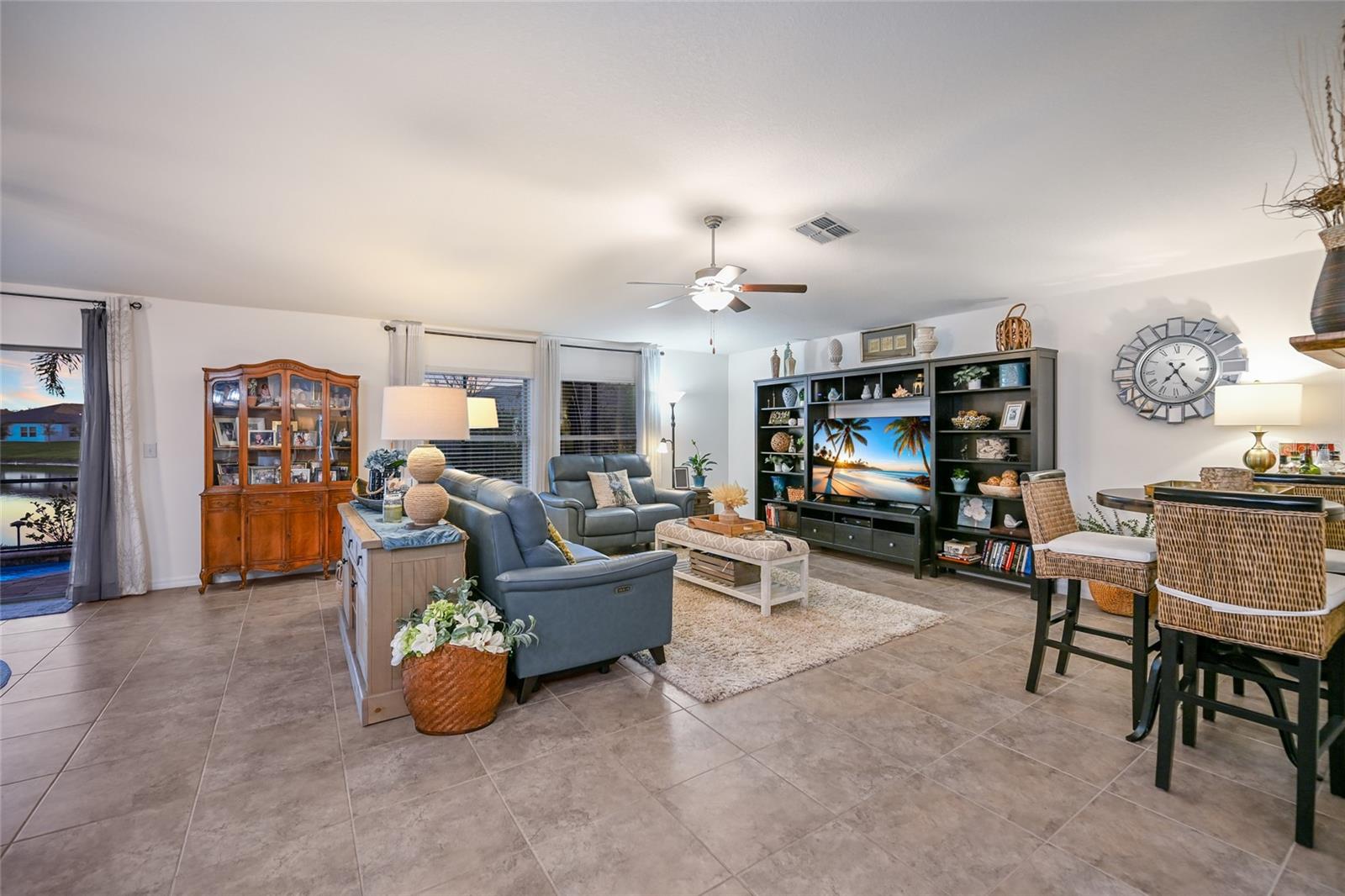 Image 17 of 51 For 5109 Olano Street