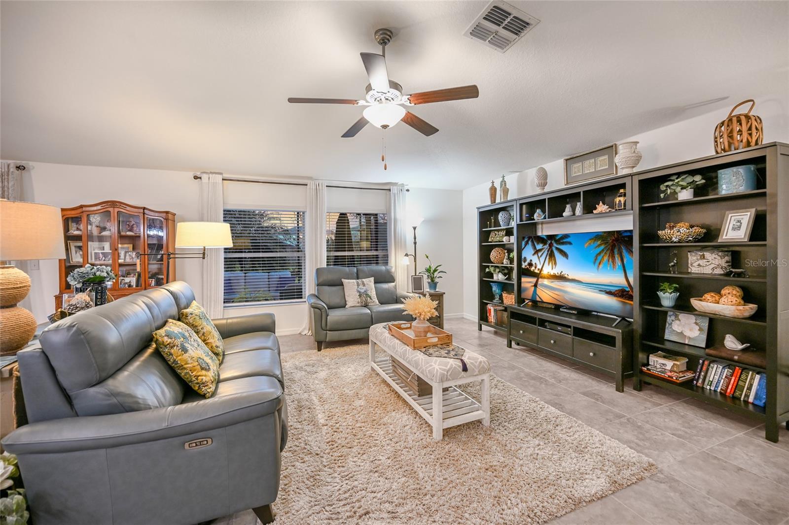 Image 18 of 51 For 5109 Olano Street