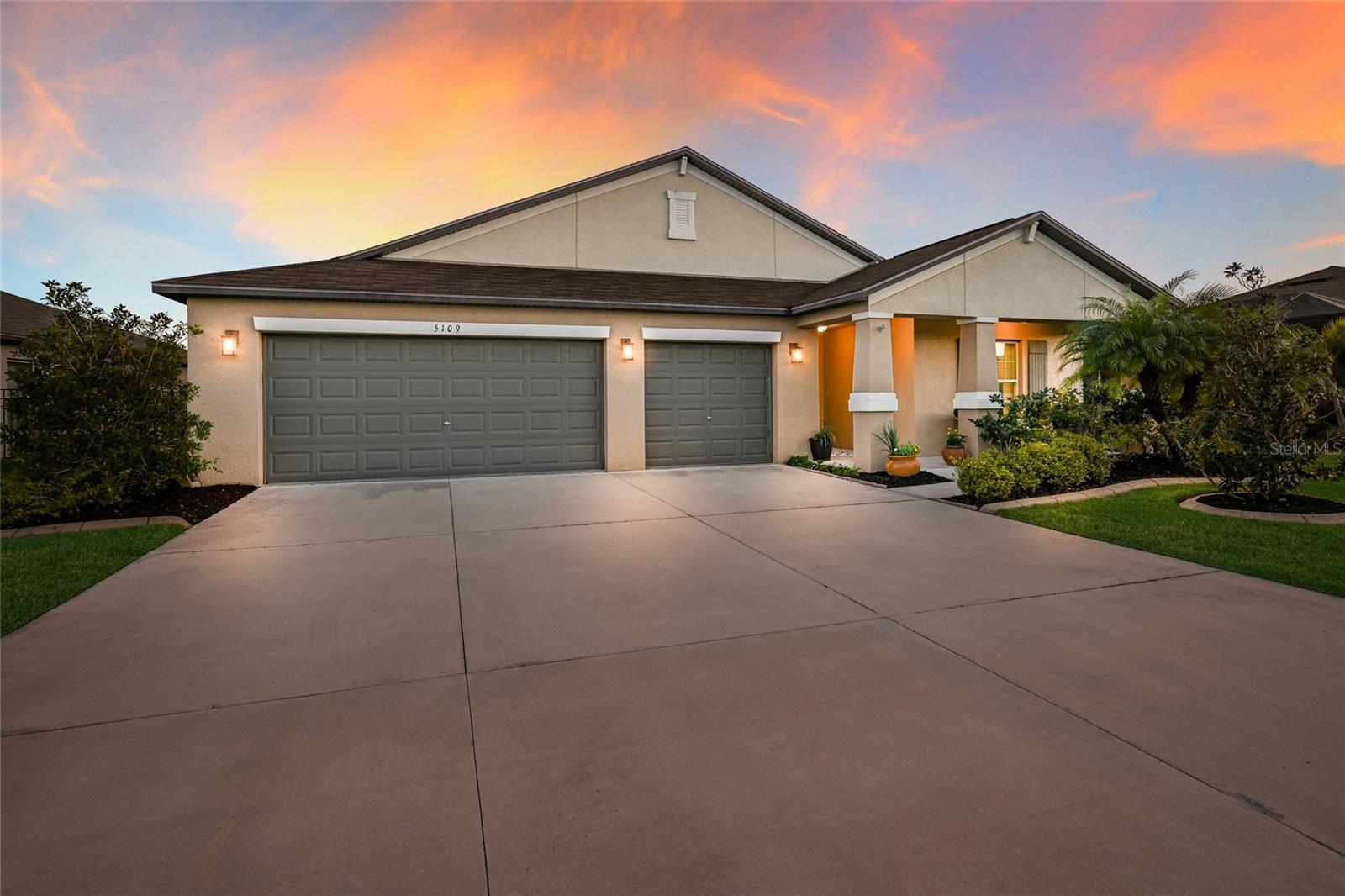 Image 6 of 51 For 5109 Olano Street