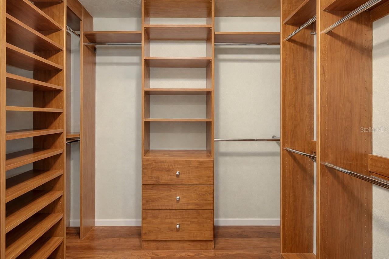 Image 33 of 96 For 1005 Pelican Court