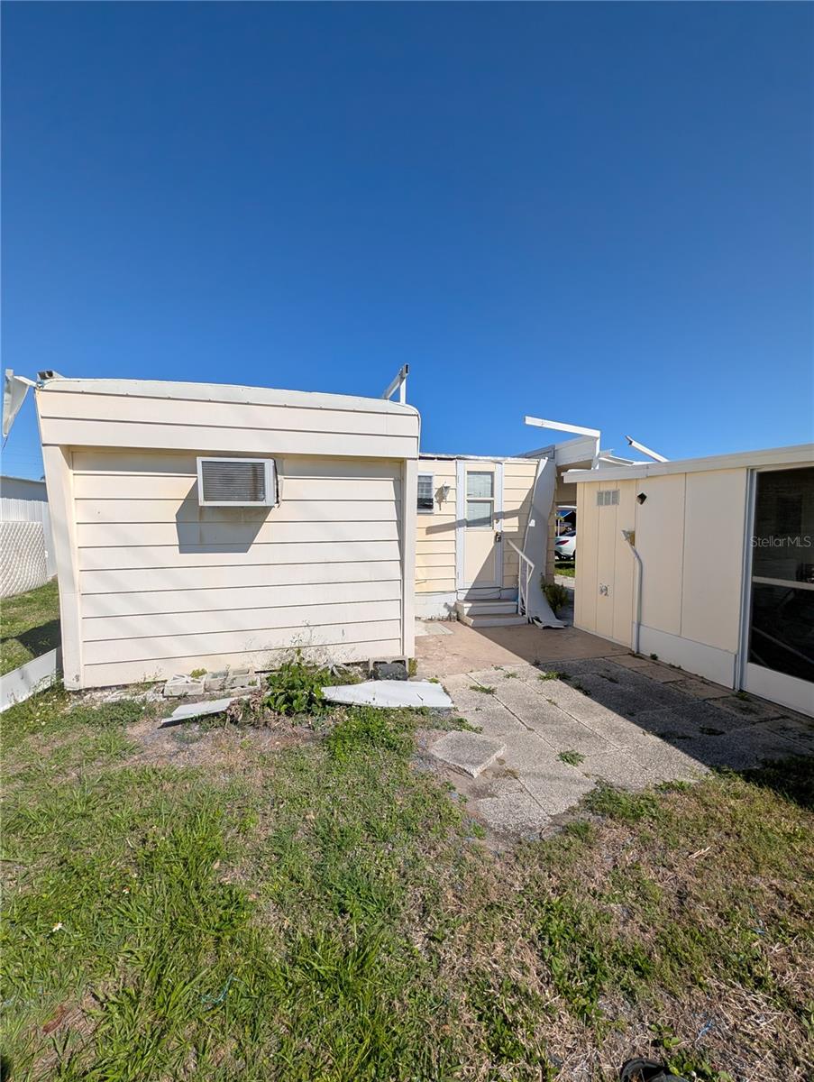 Image 10 of 11 For 408 51st Avenue Drive W