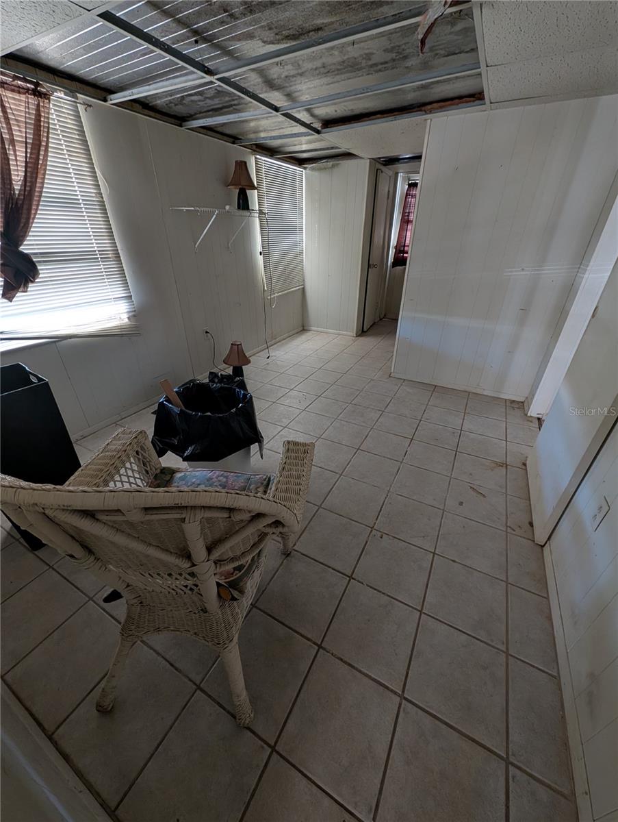 Image 5 of 11 For 408 51st Avenue Drive W