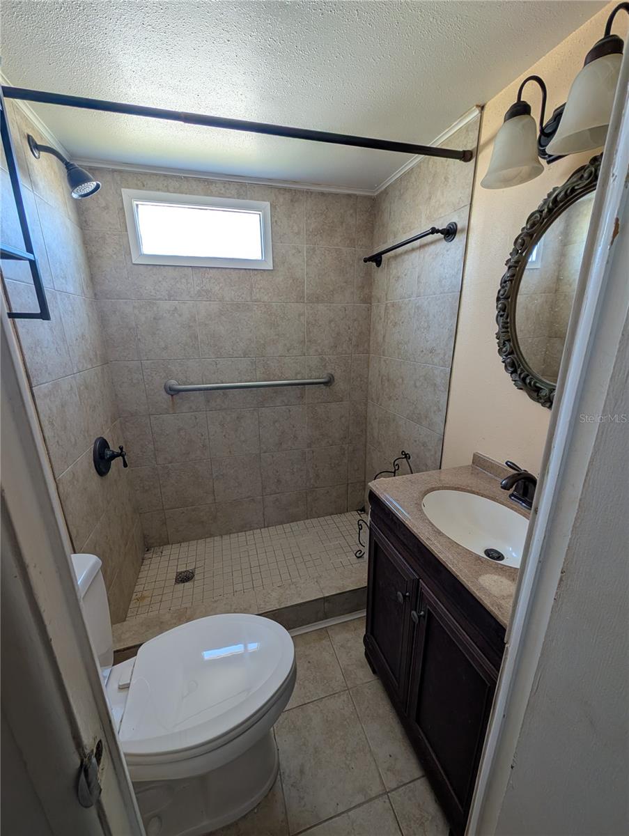 Image 6 of 11 For 408 51st Avenue Drive W