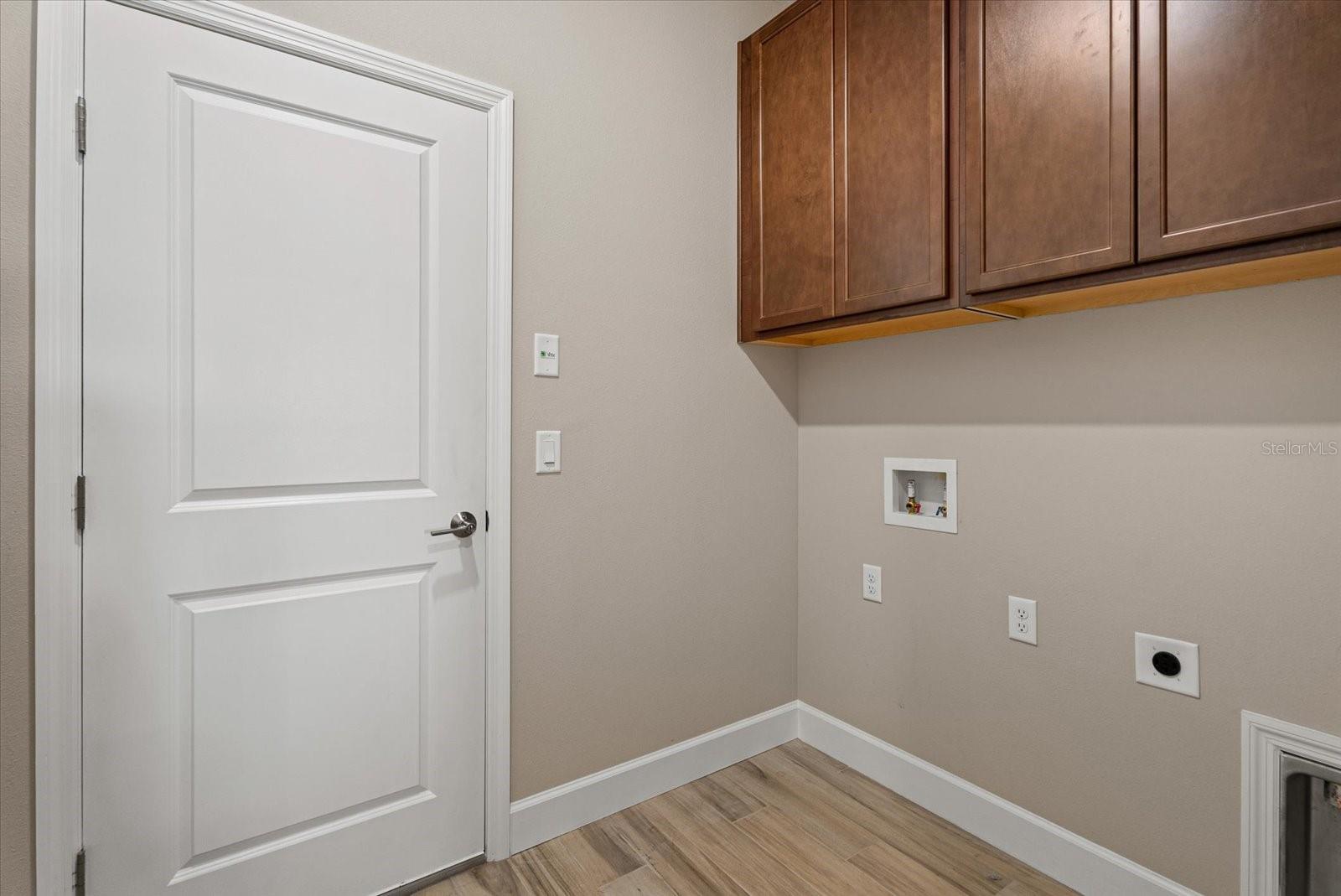 Image 22 of 40 For 4255 Pond Brook Court