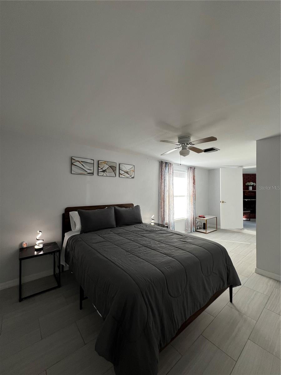 Image 14 of 21 For 8186 Agress Avenue