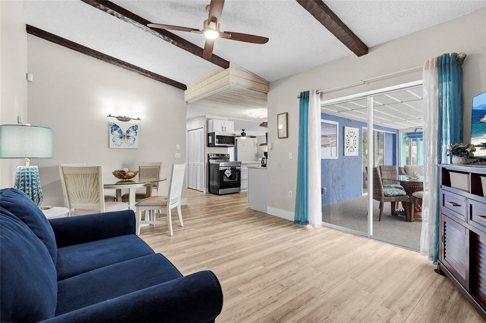 Image 13 of 40 For 7320 Meadowbrook Drive