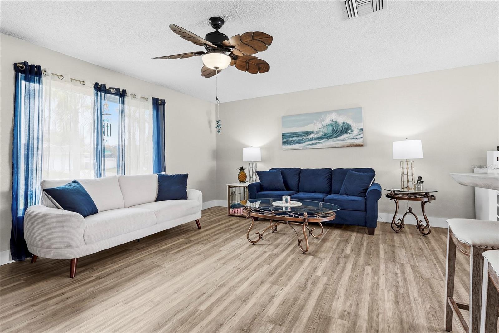 Image 6 of 40 For 7320 Meadowbrook Drive