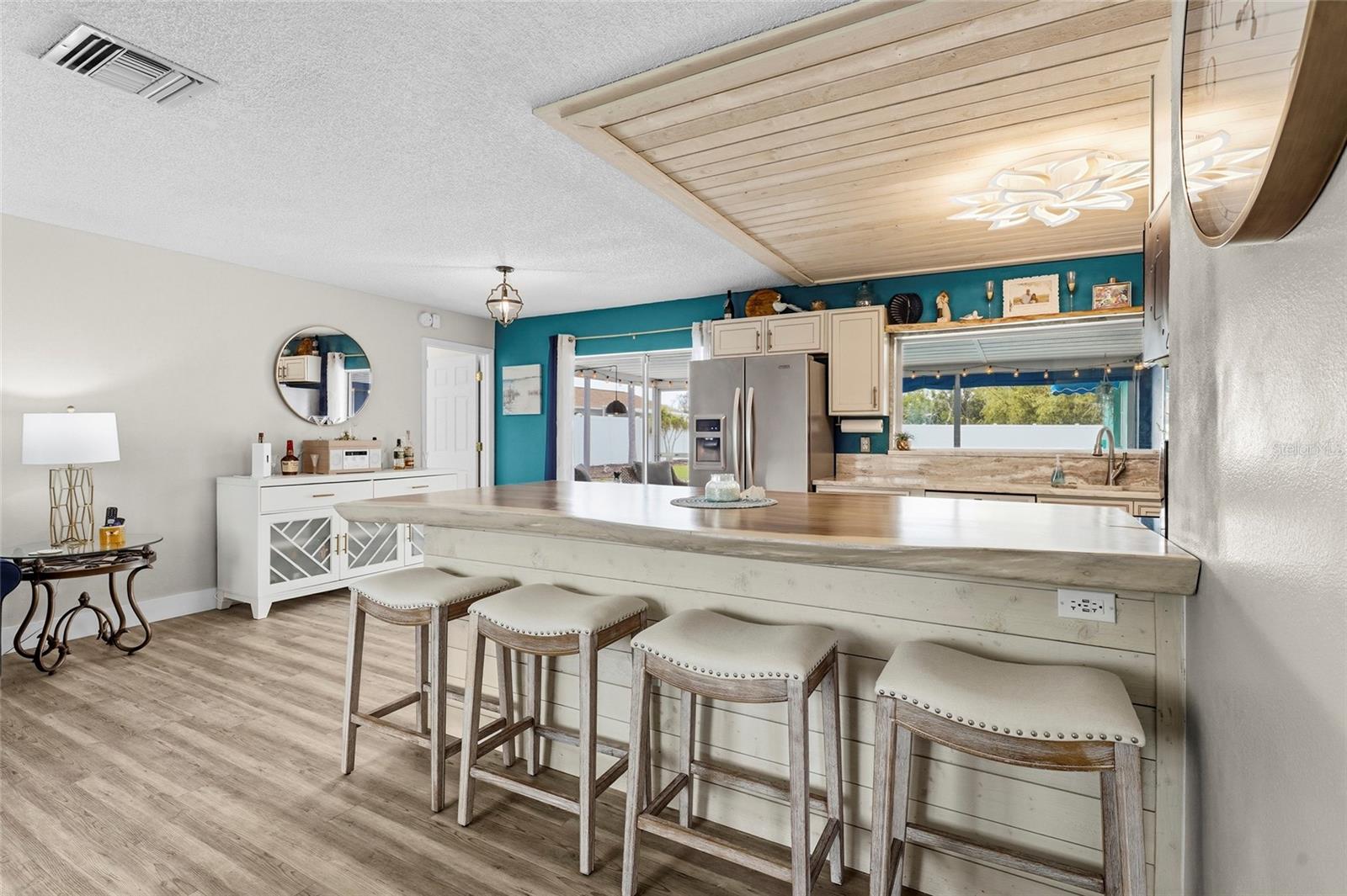 Image 8 of 40 For 7320 Meadowbrook Drive