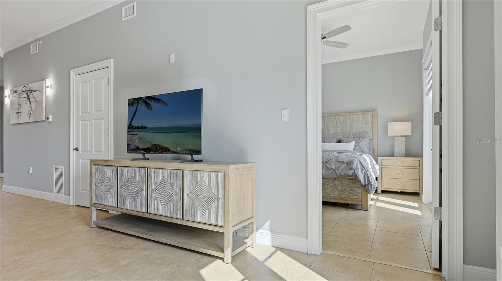 Image 12 of 35 For 445 Orange Avenue 306