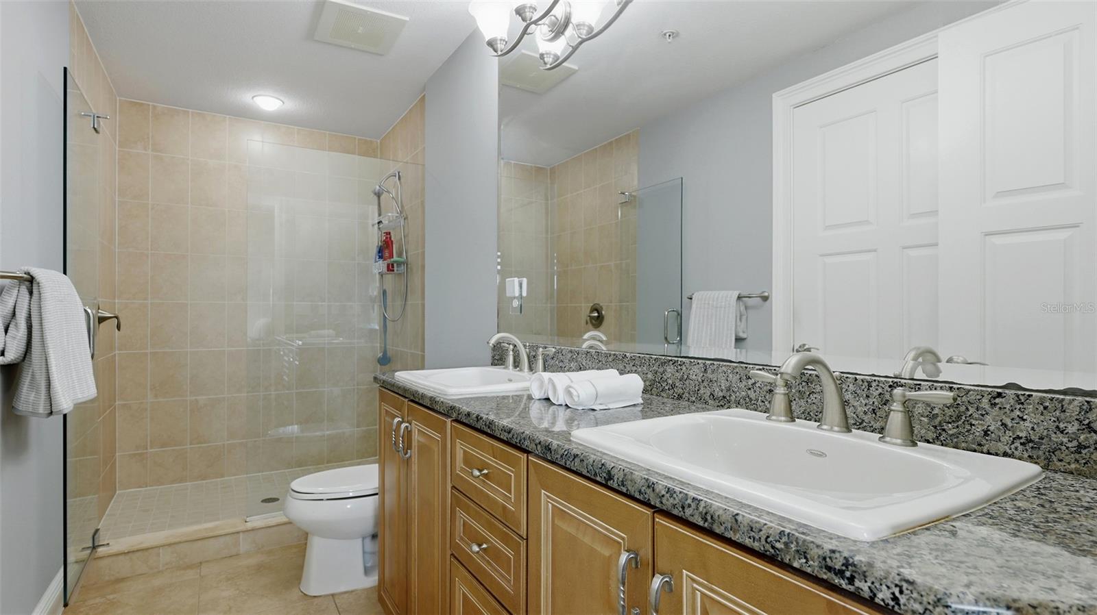 Image 18 of 35 For 445 Orange Avenue 306