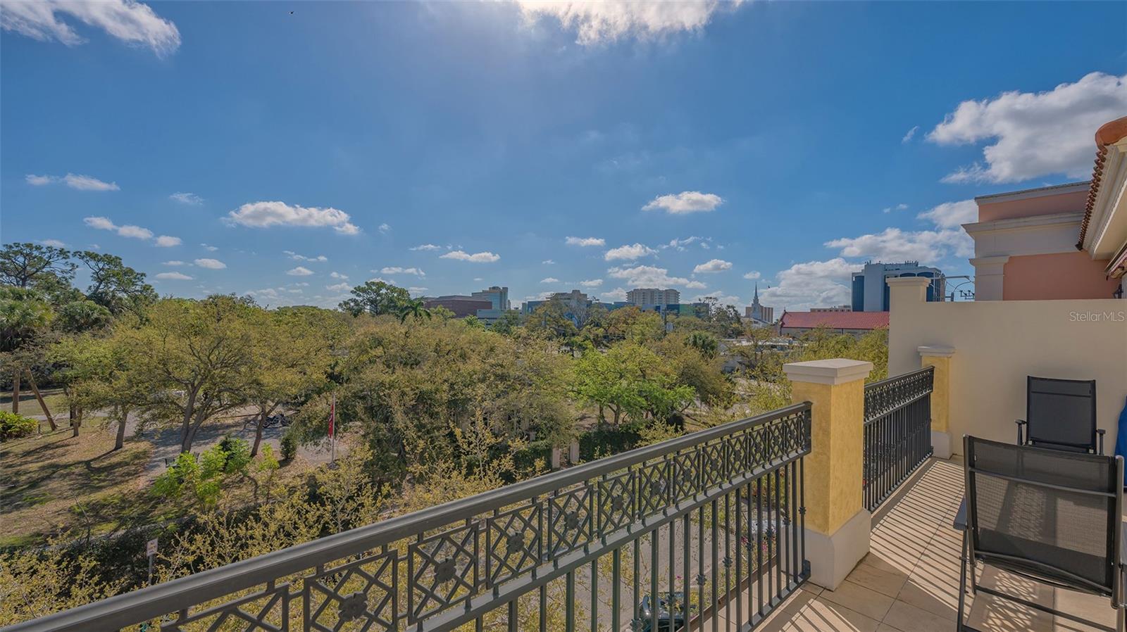 Image 21 of 35 For 445 Orange Avenue 306