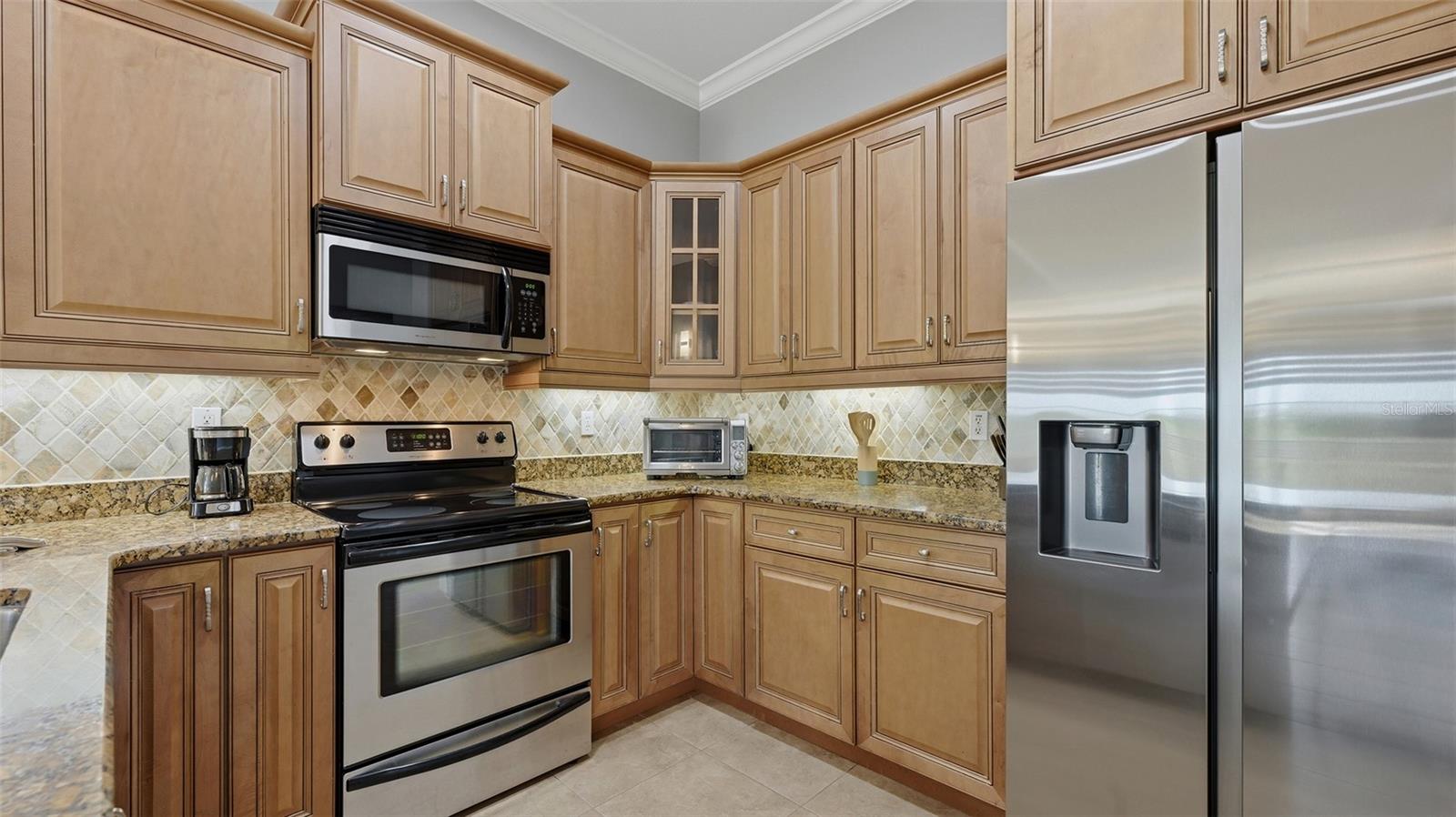 Image 6 of 35 For 445 Orange Avenue 306