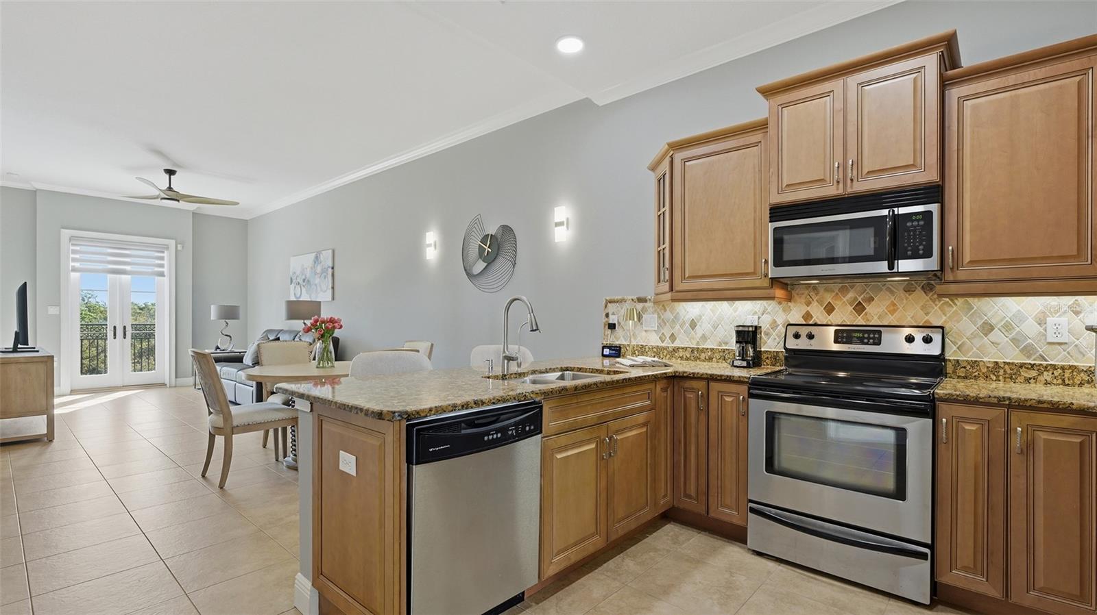 Image 7 of 35 For 445 Orange Avenue 306