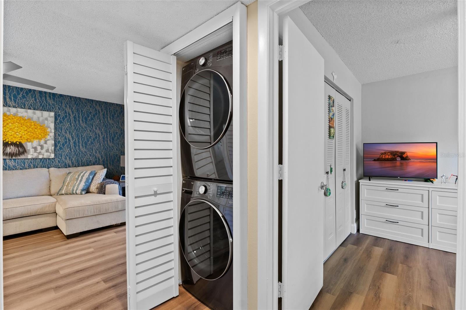 Image 27 of 37 For 19505 Quesada Avenue Vv201