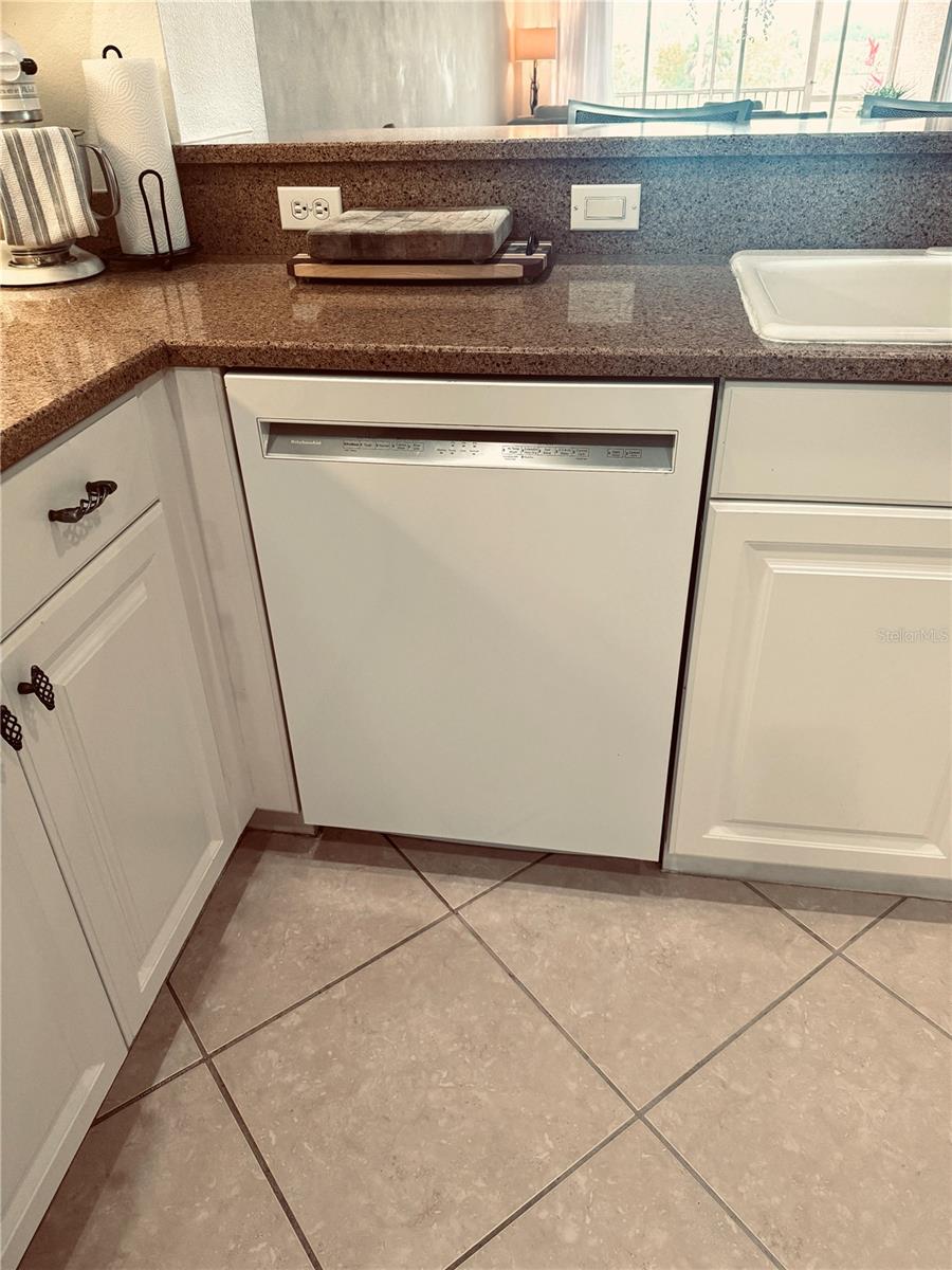 Image 12 of 57 For 5647 Key Largo Court C-07