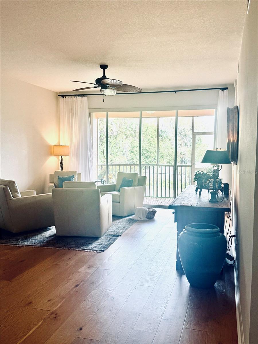 Image 16 of 57 For 5647 Key Largo Court C-07