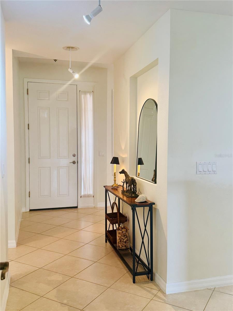 Image 6 of 57 For 5647 Key Largo Court C-07