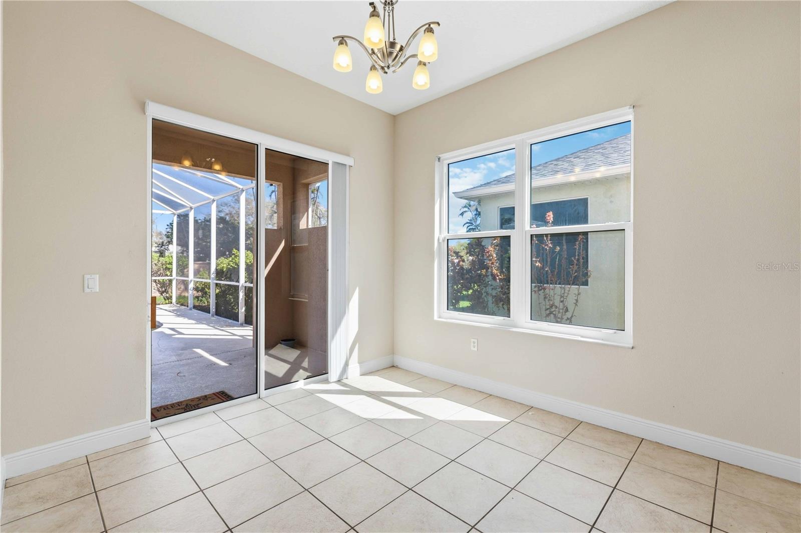 Image 17 of 47 For 3736 Summerwind Circle