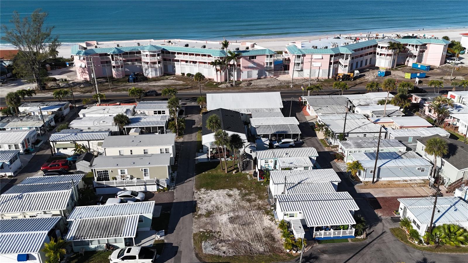 Image 2 of 16 For 2601 Gulf Drive N 310