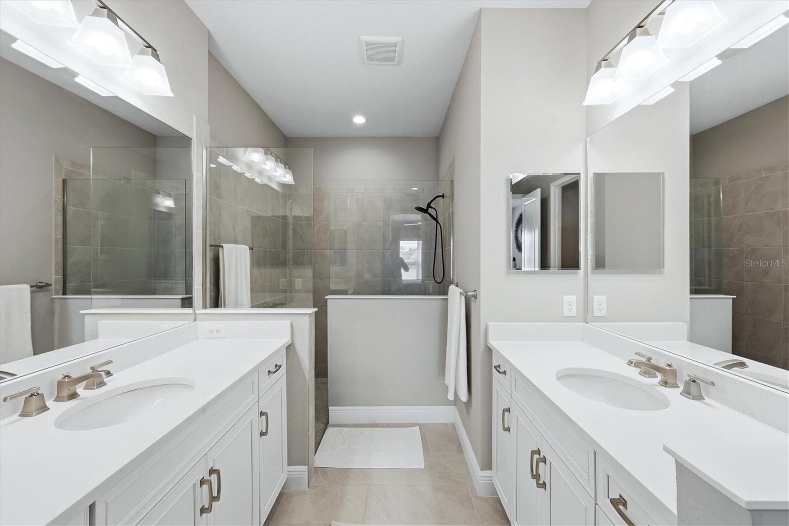 Image 37 of 82 For 12826 Seasong Terrace