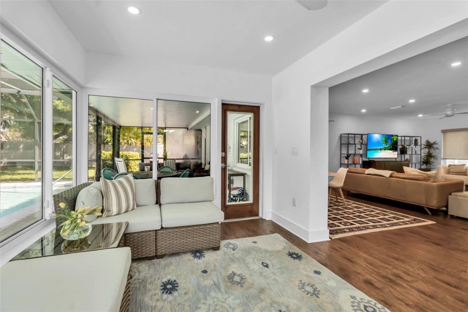 Image 14 of 63 For 2587 Ringling Boulevard