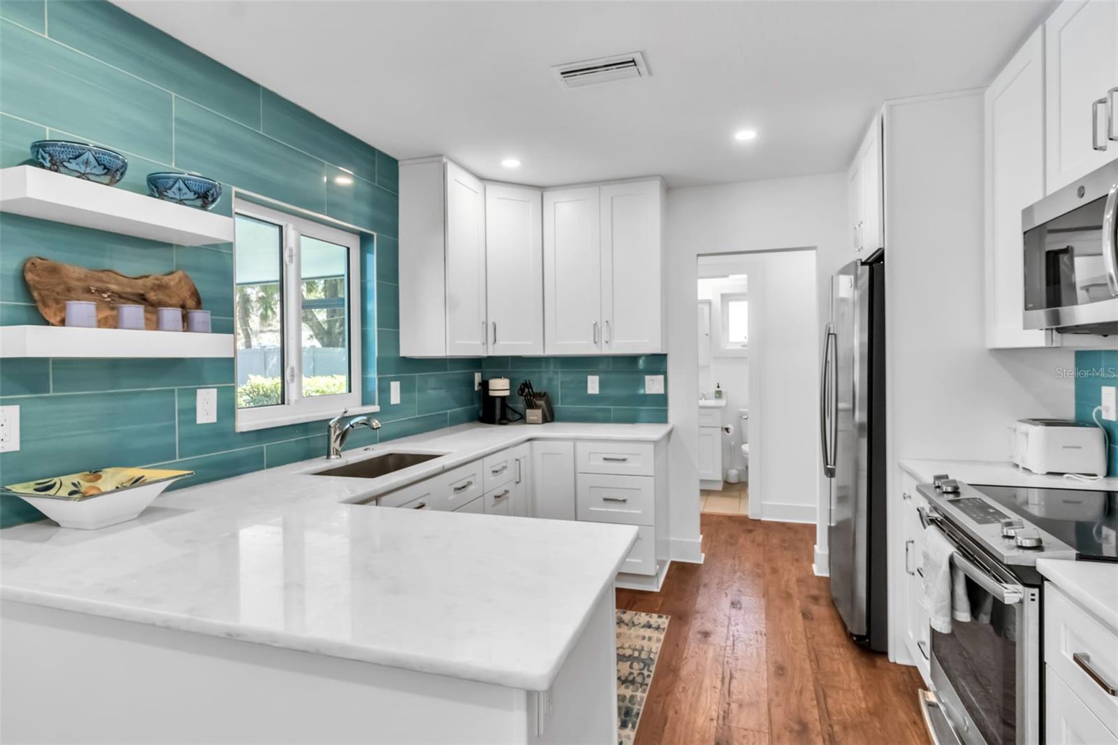 Image 15 of 63 For 2587 Ringling Boulevard