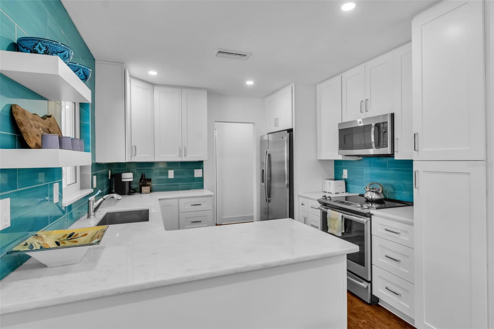 Image 17 of 63 For 2587 Ringling Boulevard