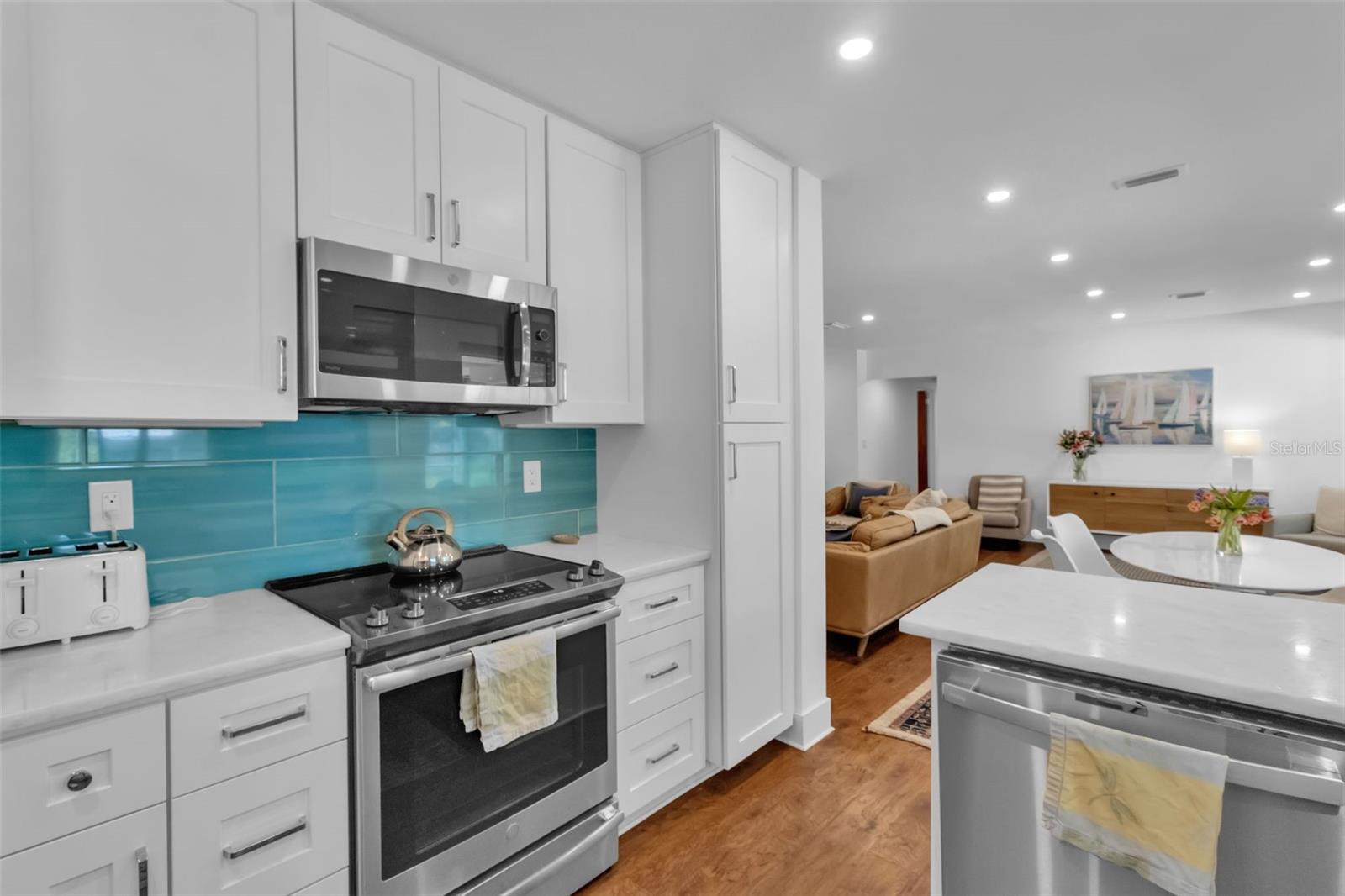 Image 19 of 63 For 2587 Ringling Boulevard