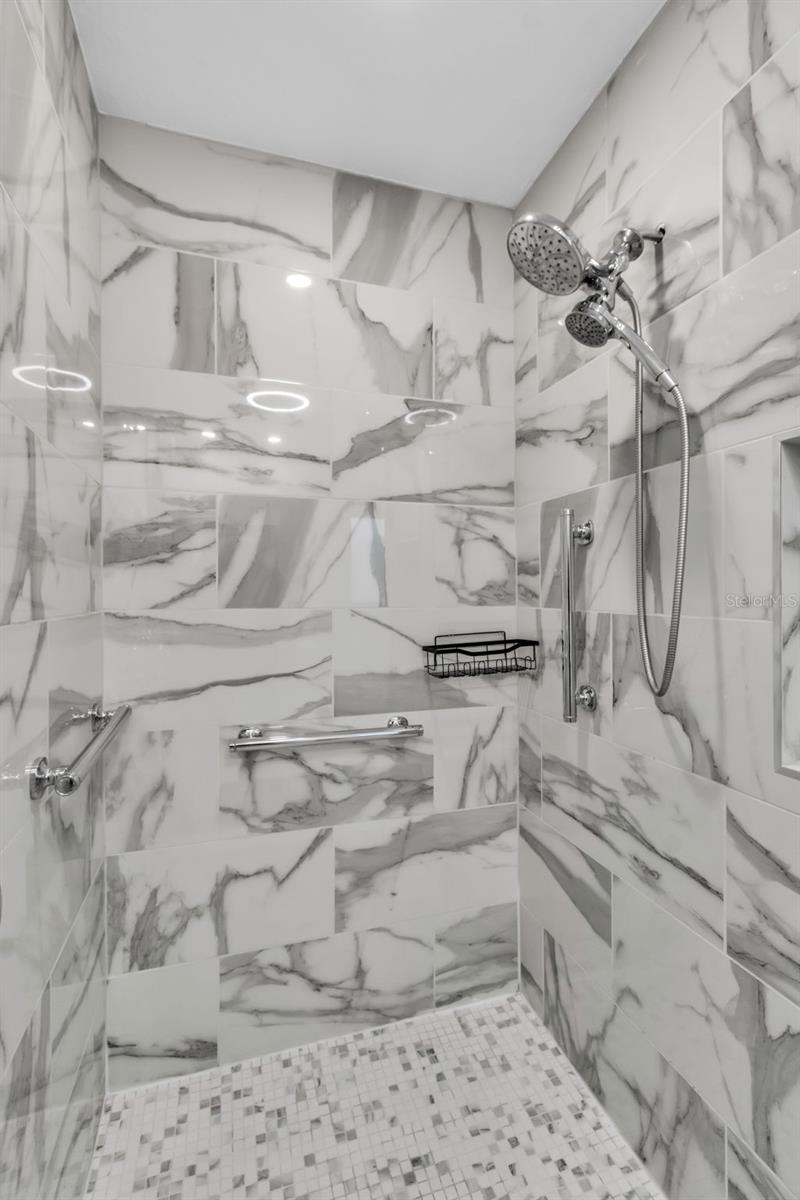 Image 26 of 63 For 2587 Ringling Boulevard